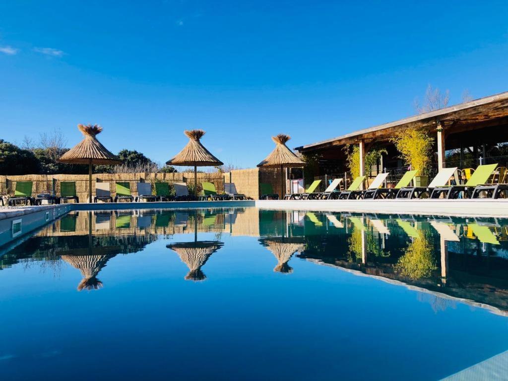Lodges En Provence - Ecogites & Restaurant Insolites Richerenches Exterior foto